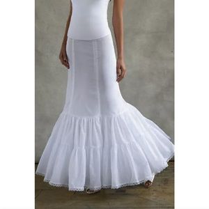 David’s Bridal fit and flare slip size 4 NWT